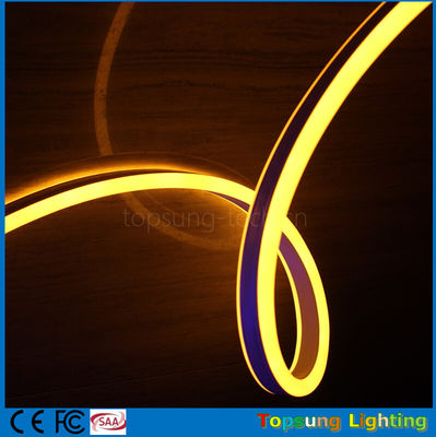 Warmverkauf 110V doppelseitig gelb ausstrahlender LED-Neon-Flexible-Band für den Außenbereich