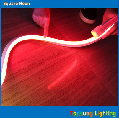 Rotfarbene LED Neon-Flex-Licht LED Neon-Seillicht 16*16mm Quadrat Ip68 AC 110v