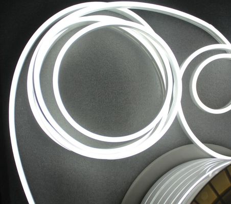 24V 6mm Mini-Neon-Flexible-LED-Streifen Lichter 2835 smd Silikon-Beschichtung Band weiß